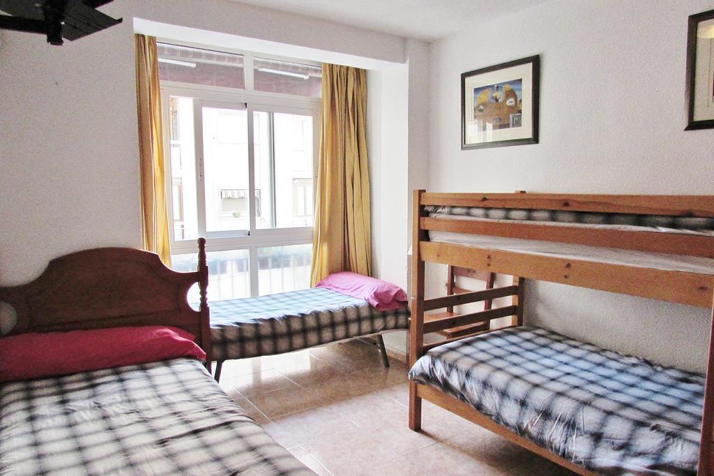 Hostal Nuevas Naciones - Granada — Photos 2